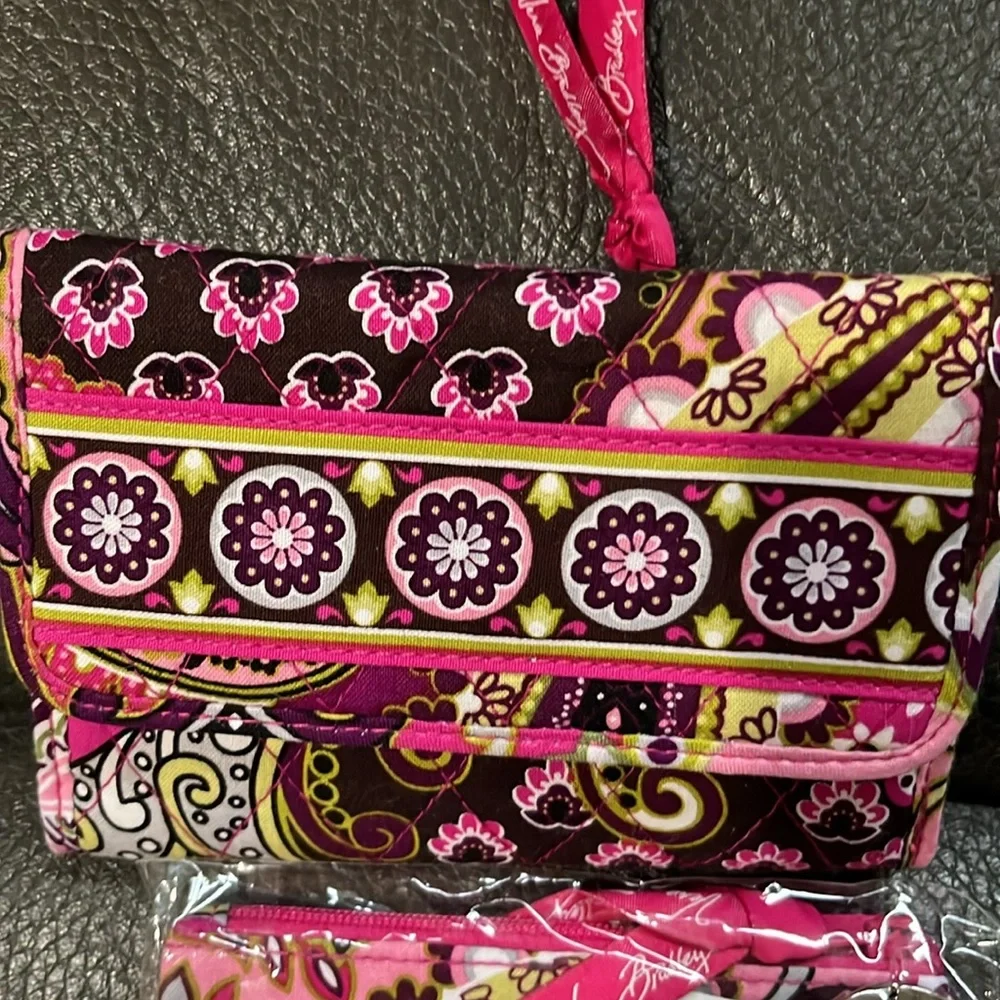 Vera Bradley very berry paisley euro wallet and zip id case - Picture 2 of 8